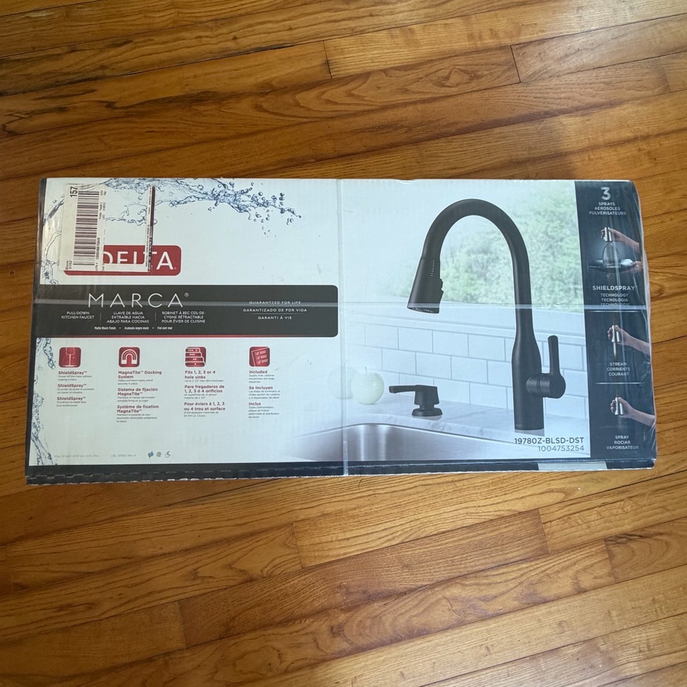 Matte Black Kitchen Faucet - Single Handle Pull-Down